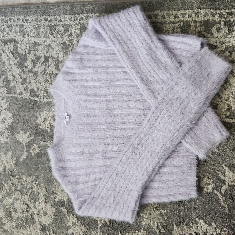 Lavender cropped Sweater